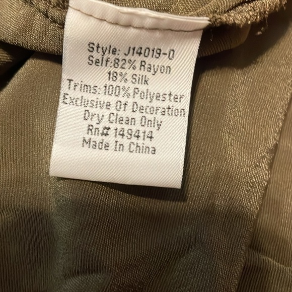 Johnny Was Womens XS blouse Olive green Velvet Embroidered swing vneck - Picture 8 of 9